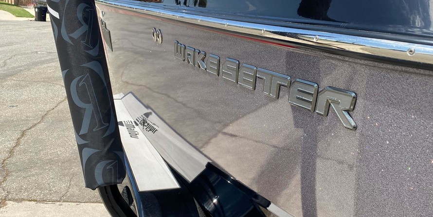 Malibu Wakesetter 25 LSV