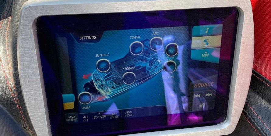 Malibu Wakesetter 25 LSV