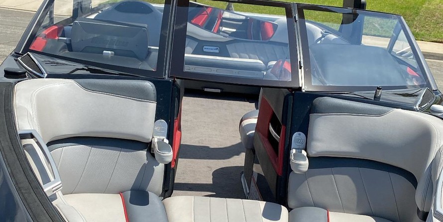 Malibu Wakesetter 25 LSV