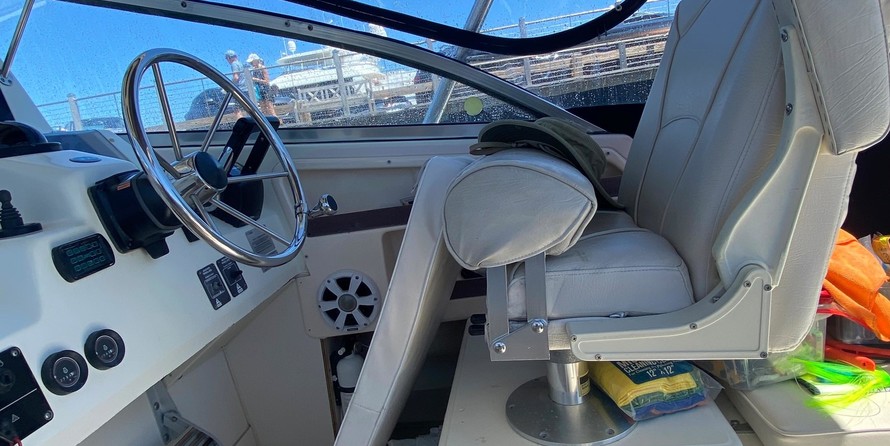 Grady-White Marlin 300