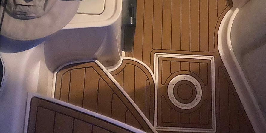 Grady-White Marlin 300