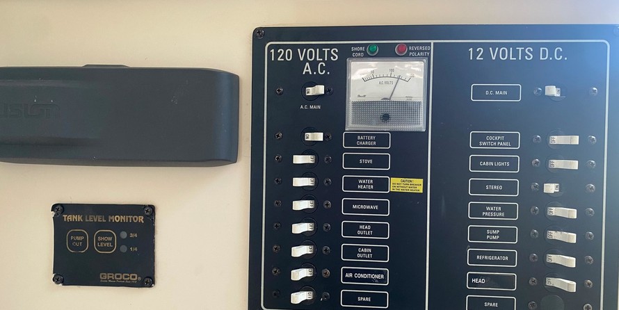 Grady-White Marlin 300