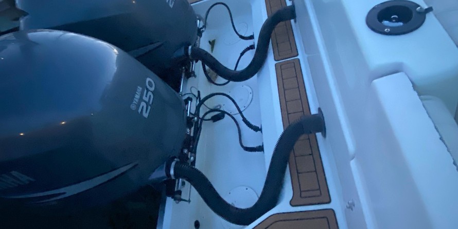 Grady-White Marlin 300