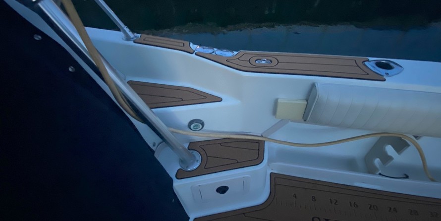 Grady-White Marlin 300