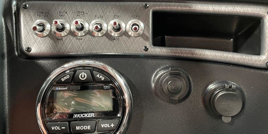 Lund Boats 1775 Crossover XS