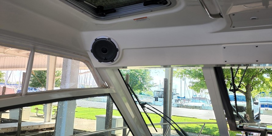 Boston Whaler 345 Conquest