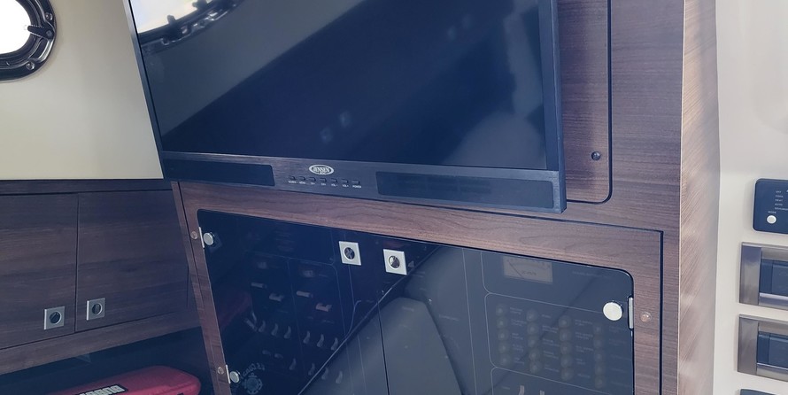 Boston Whaler 345 Conquest