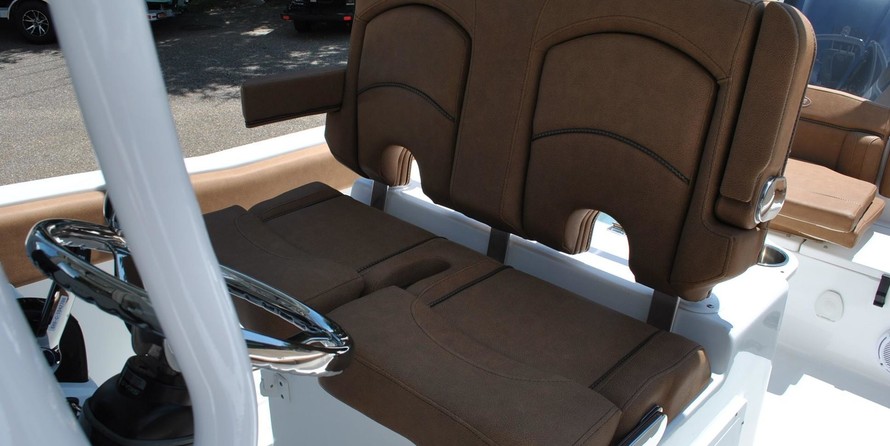 Sea Ray hunt ultra 211