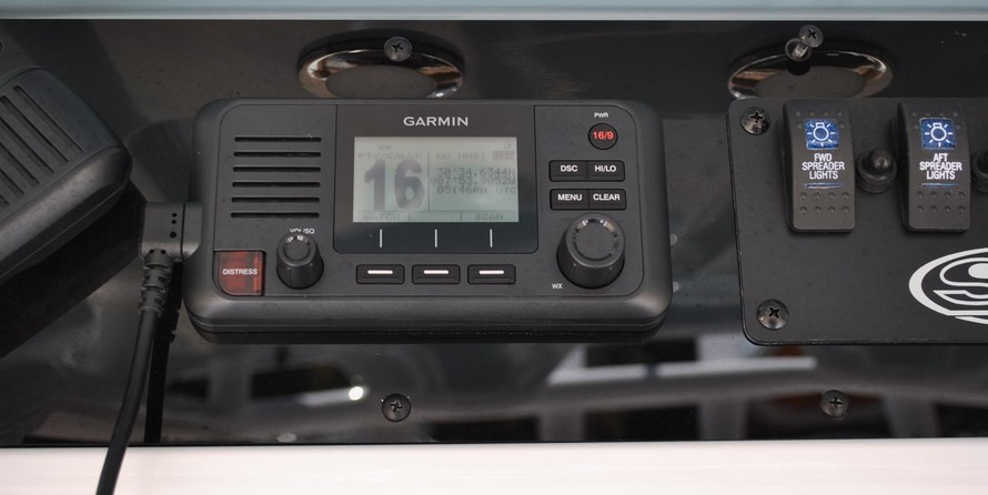 Sea Ray hunt ultra 211