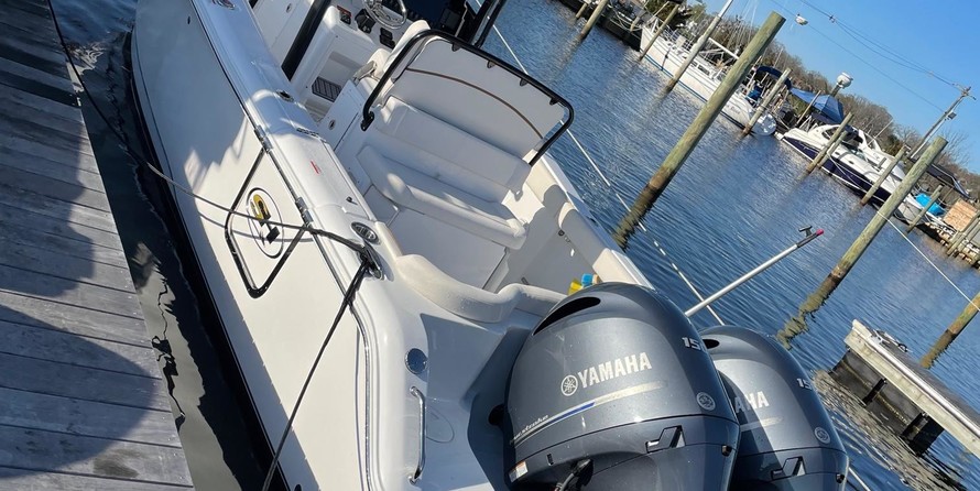 Sea Ray hunt ultra 211