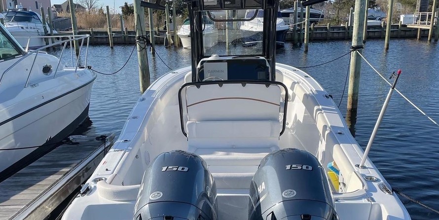 Sea Ray hunt ultra 211