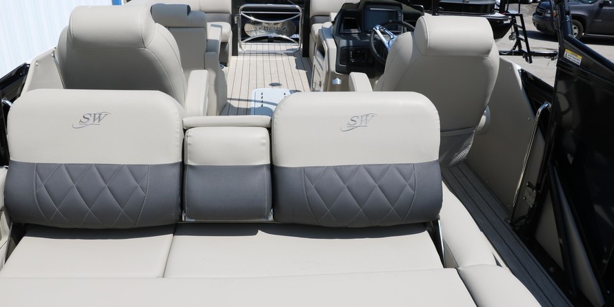 60 x 16 tri-toon passenger vessel