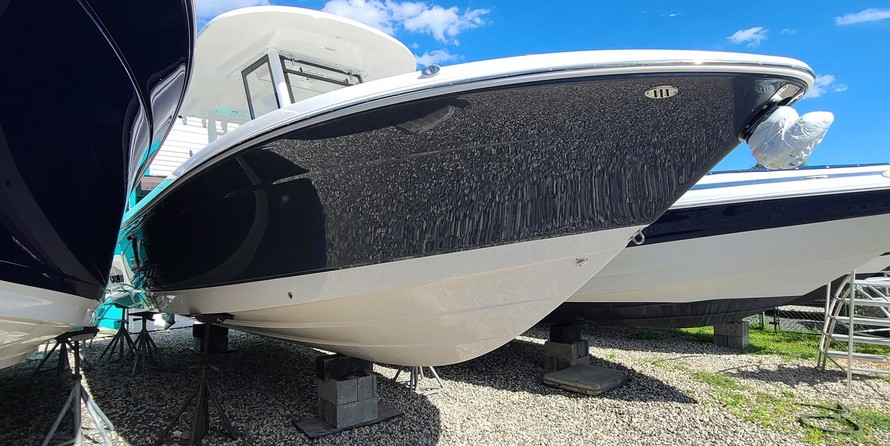 Robalo centre console r272