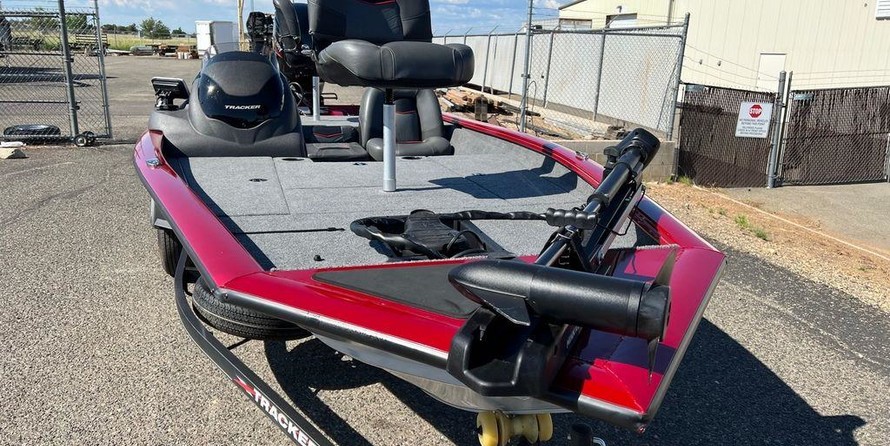 Tracker Pro Team 175 TXW