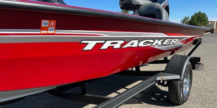 Tracker Pro Team 175 TXW
