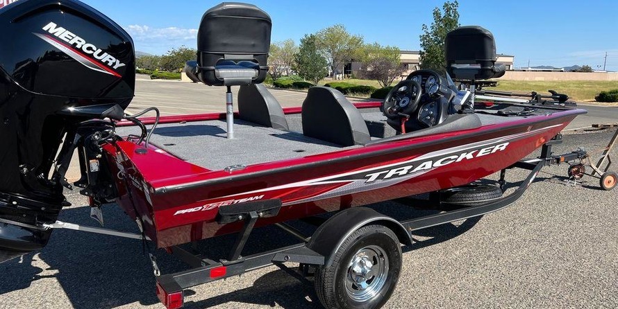 Tracker Pro Team 175 TXW