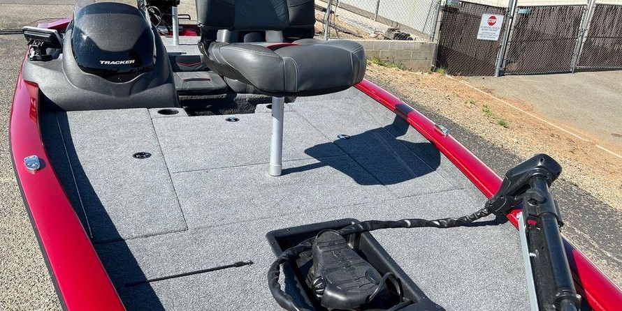 Tracker Pro Team 175 TXW