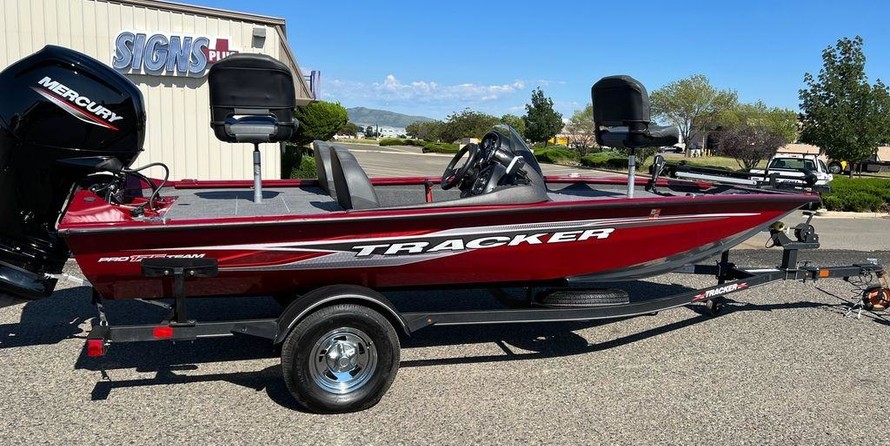 Tracker Pro Team 175 TXW