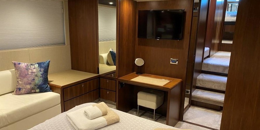 Fairline Squadron 65