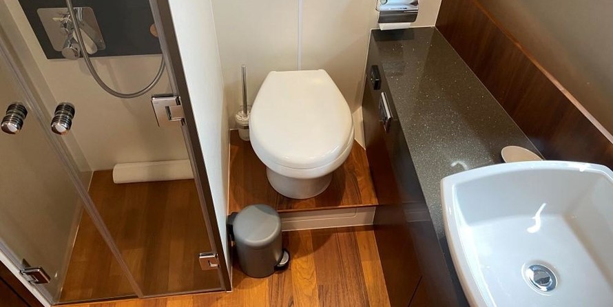 Fairline Squadron 65