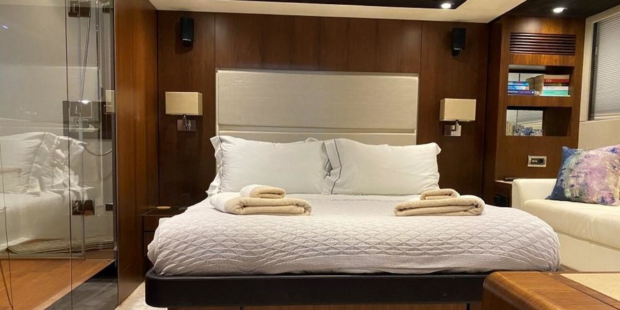 Fairline Squadron 65