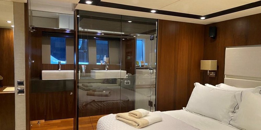 Fairline Squadron 65