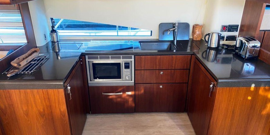 Fairline Squadron 65