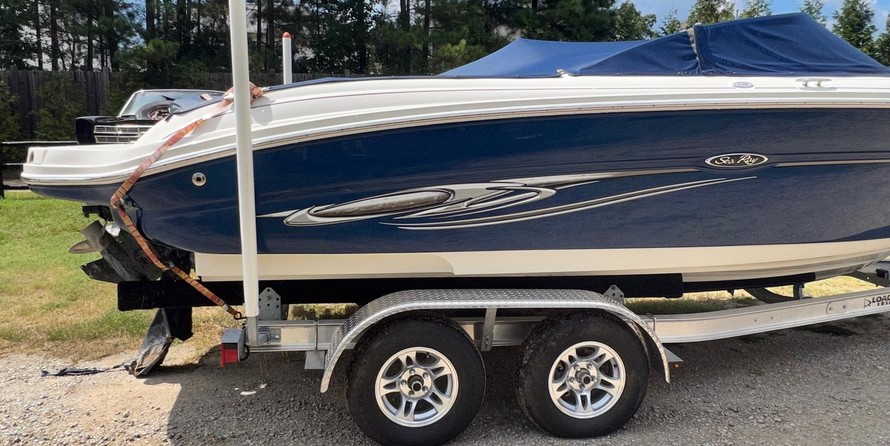 Sea ray 220 select