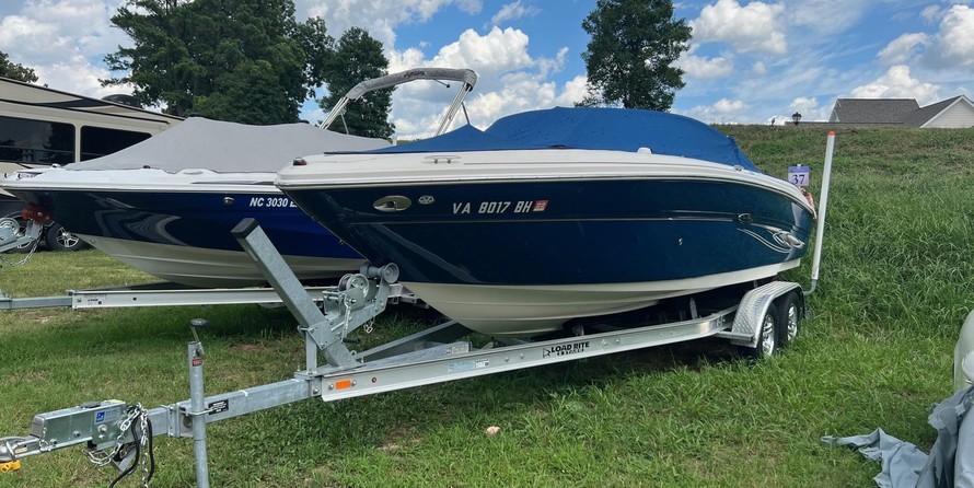 Sea ray 220 select