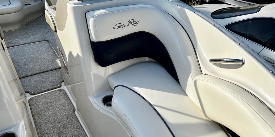 Sea ray 220 select