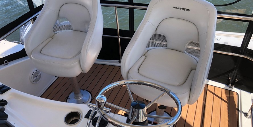 Silverton 42 Convertible