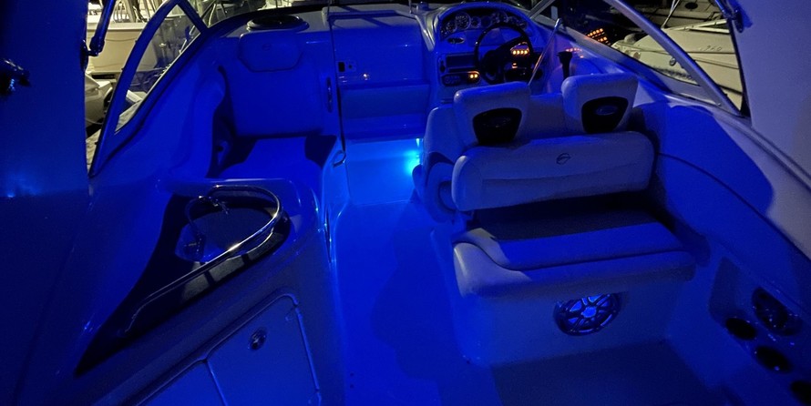Crownline 270 CR