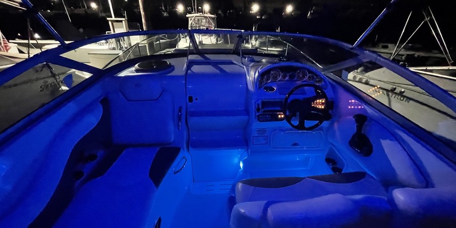 Crownline 270 CR