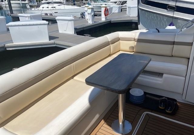 Sea Ray 450 Sedan Bridge