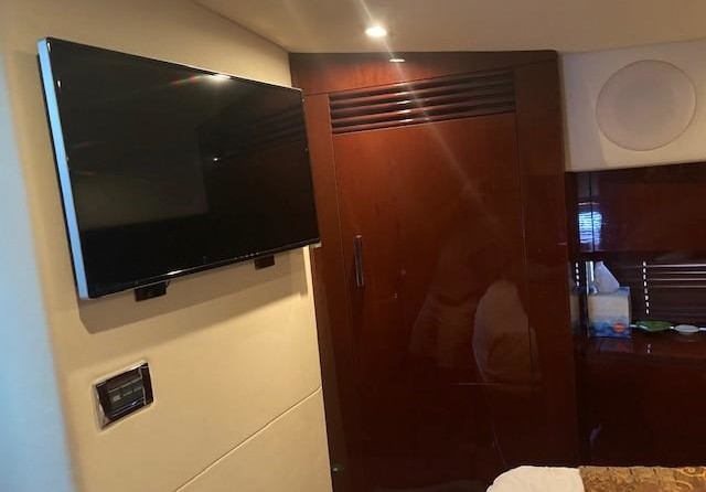 Sea Ray 450 Sedan Bridge