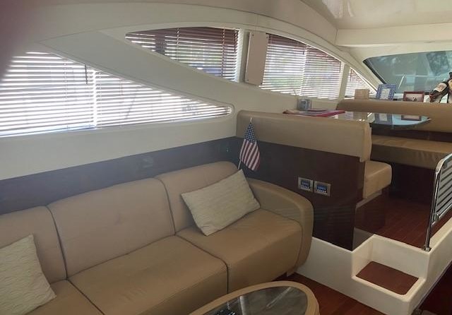 Sea Ray 450 Sedan Bridge