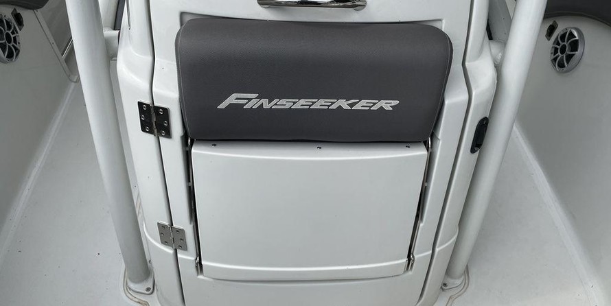 Finseeker 220 Center Console