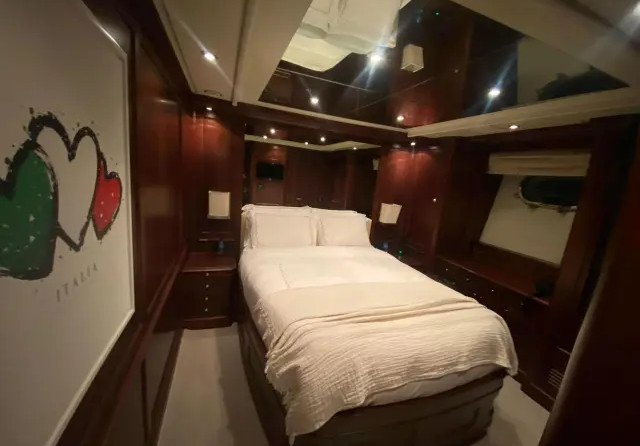 Benetti Classic 120