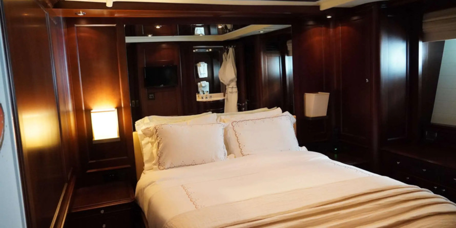 Benetti Classic 120