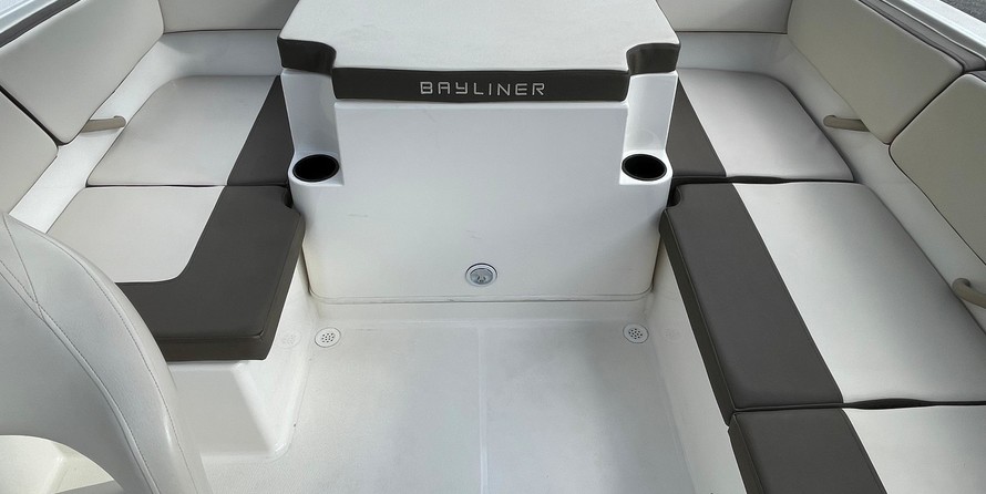 Bayliner VR4 BOWRIDER