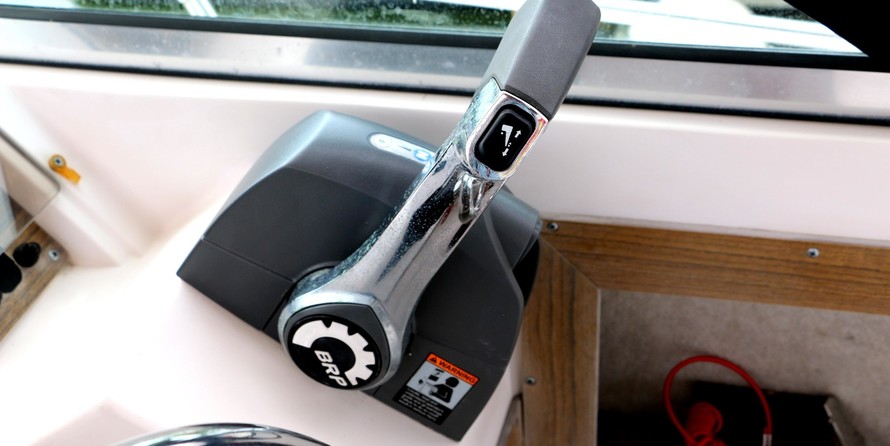 Grady-White Gulfstream 232