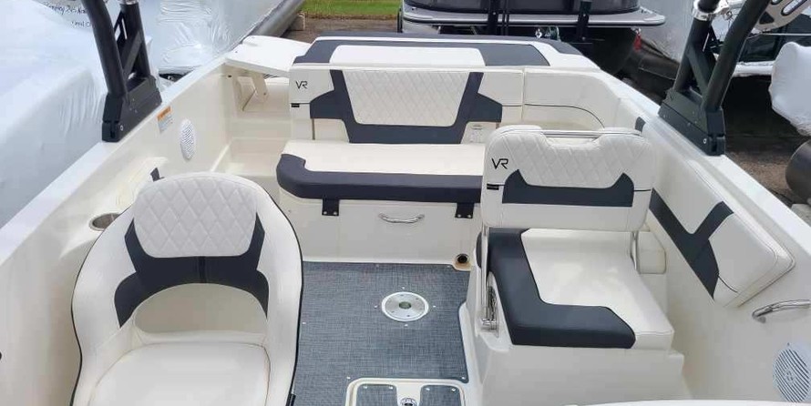 Bayliner VR6 BOWRIDER