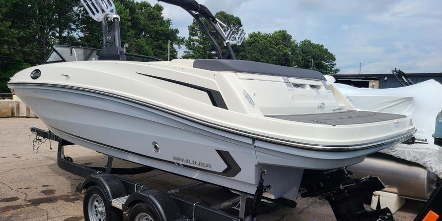 Bayliner VR6 BOWRIDER