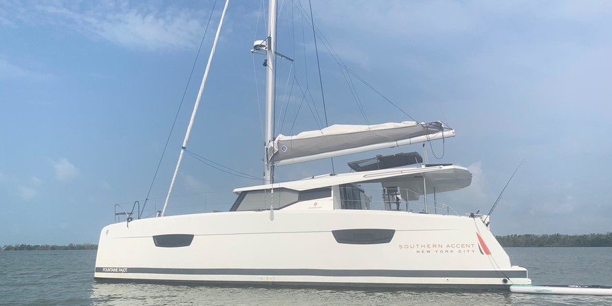 Fountaine Pajot Astréa 42