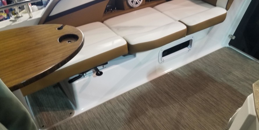 Four Winns Vista 255