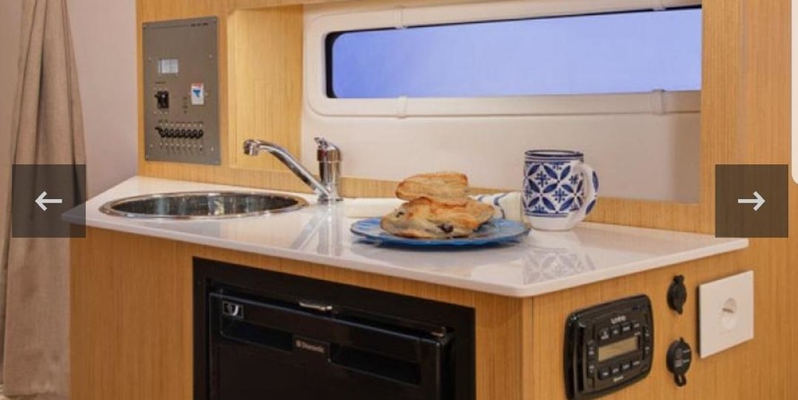 Four Winns Vista 255