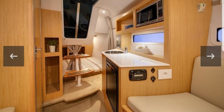 Four Winns Vista 255