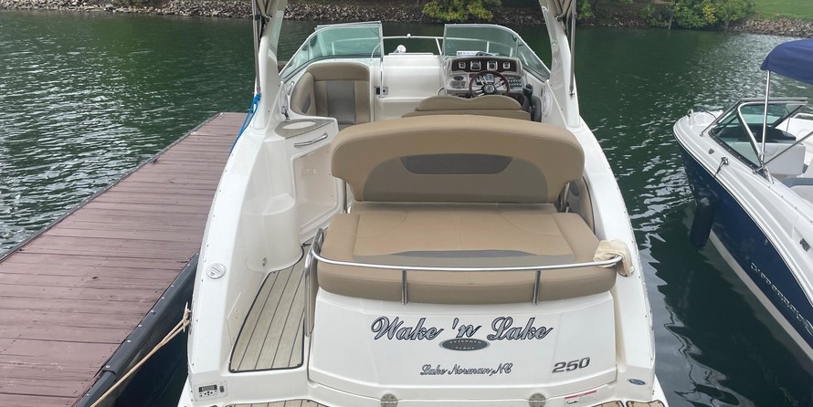 Chaparral 250 Signature