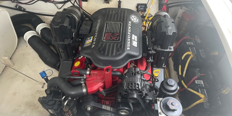 Chaparral 250 Signature