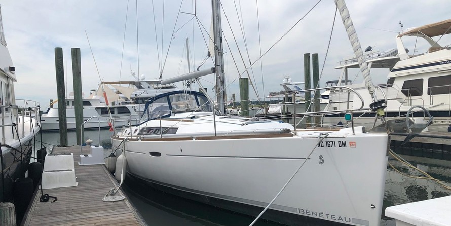 Beneteau 37